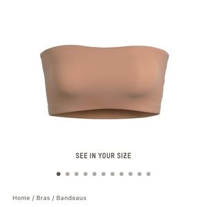 SKIMS fits everybody bandeau bra.